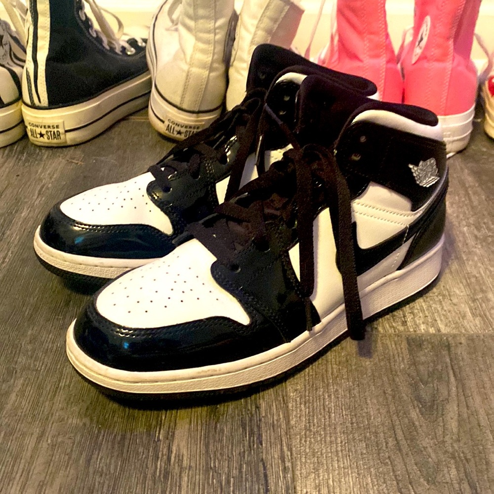 jordan 1’s mid